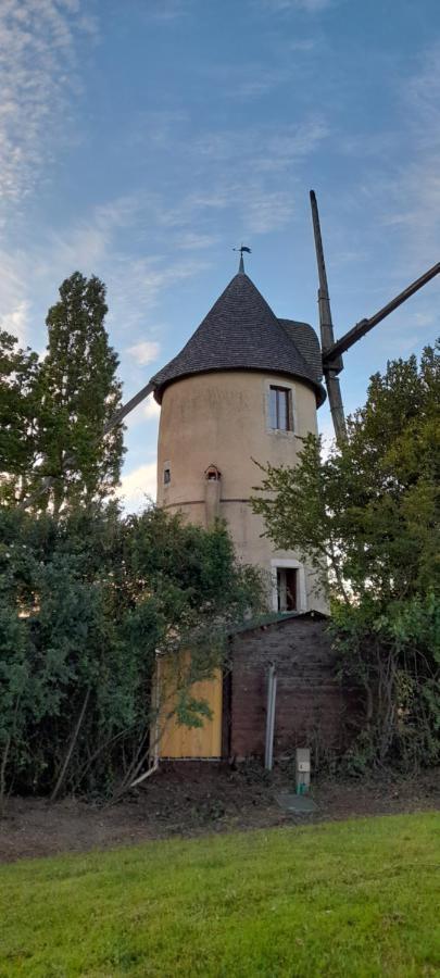 Moulin A Vent Le Champ Du Trail Villa Saint-Cyr-des-Gats Exterior photo