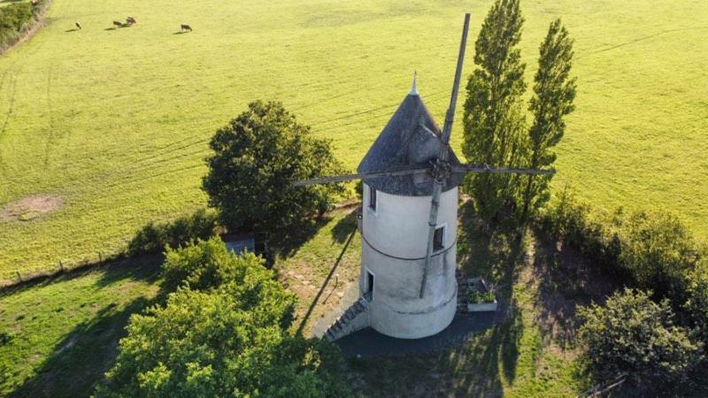 Moulin A Vent Le Champ Du Trail Villa Saint-Cyr-des-Gats Exterior photo